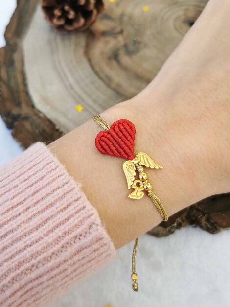 Macrame heart with wings charm bracelet