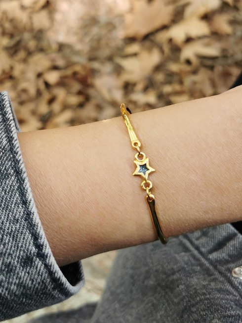 Golden star bracelet