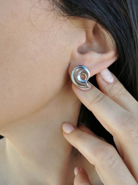 Shell stainless steel earrings