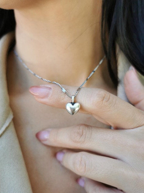 Heartbeat necklace